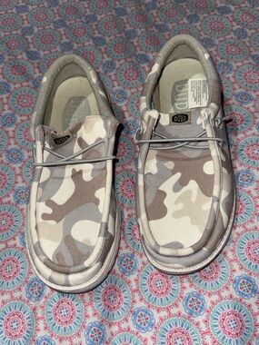 Hey Dude Beige and Gray Camo Slip-On Shoes